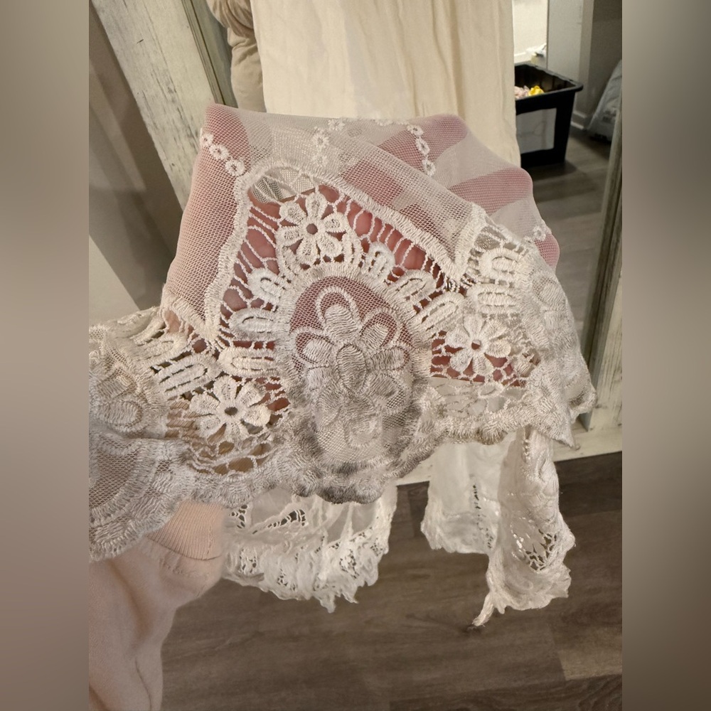 White Folklore Gown - Picture 4 of 5